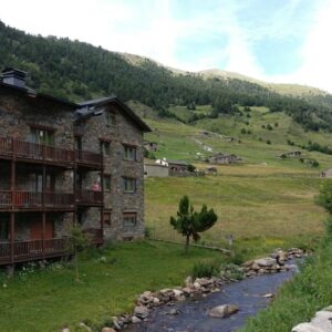 Vivir en Andorra con familia - Aparcand