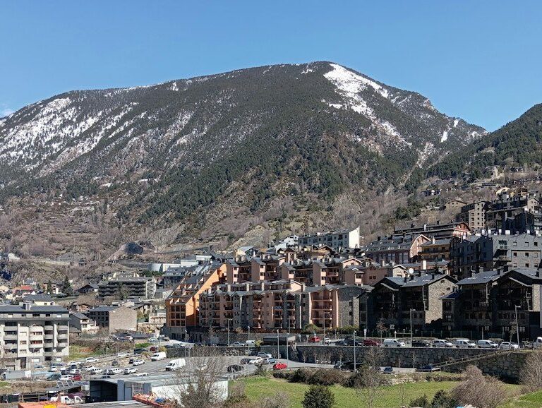résidence fiscale Andorre - Aparcand