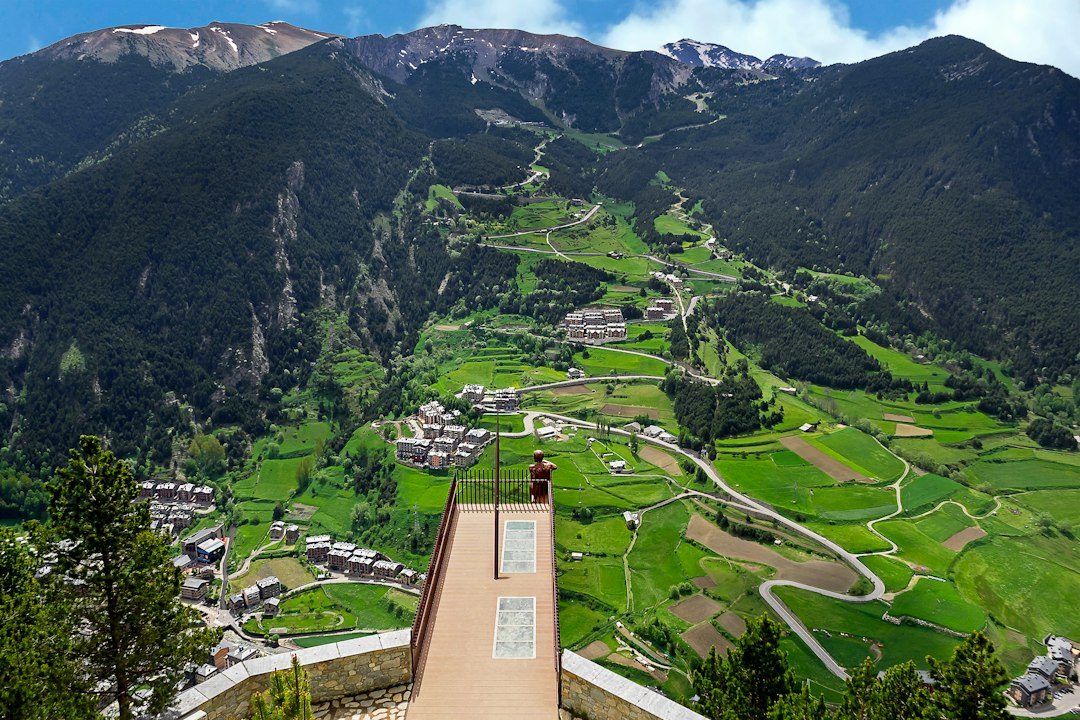 international schools in Andorra - Aparcand